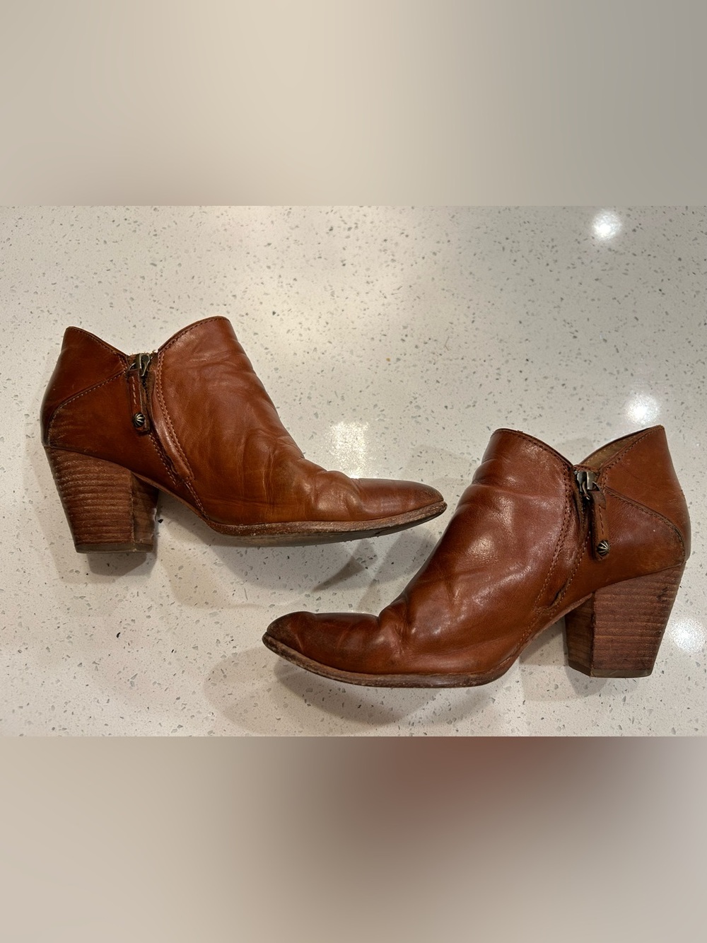 Frye Judith Leather Zip Booties Sz 9 - Picture 3 of 9